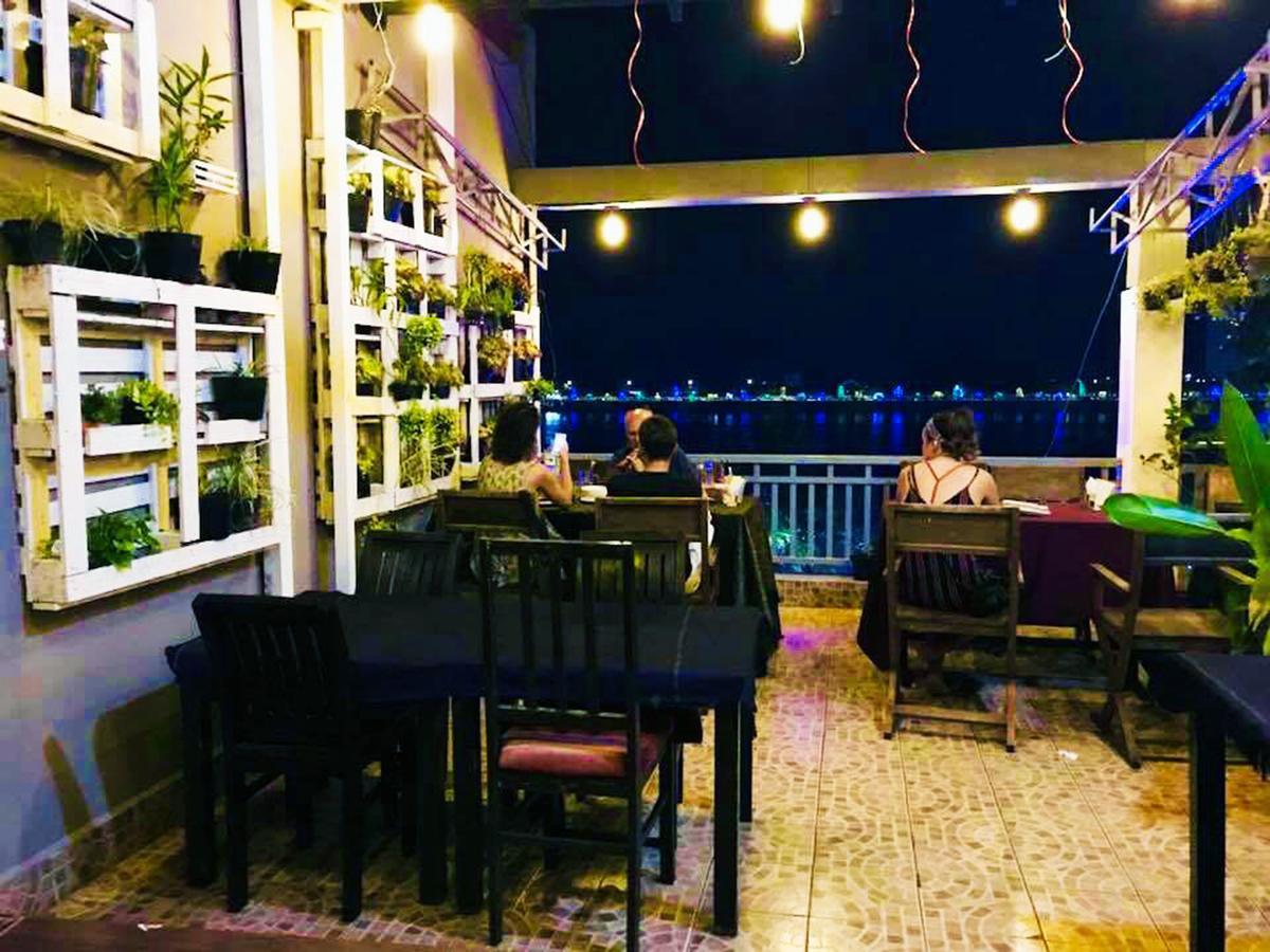 Tonle Khmer Guesthouse And Sky Bar Phnompenh Exteriér fotografie