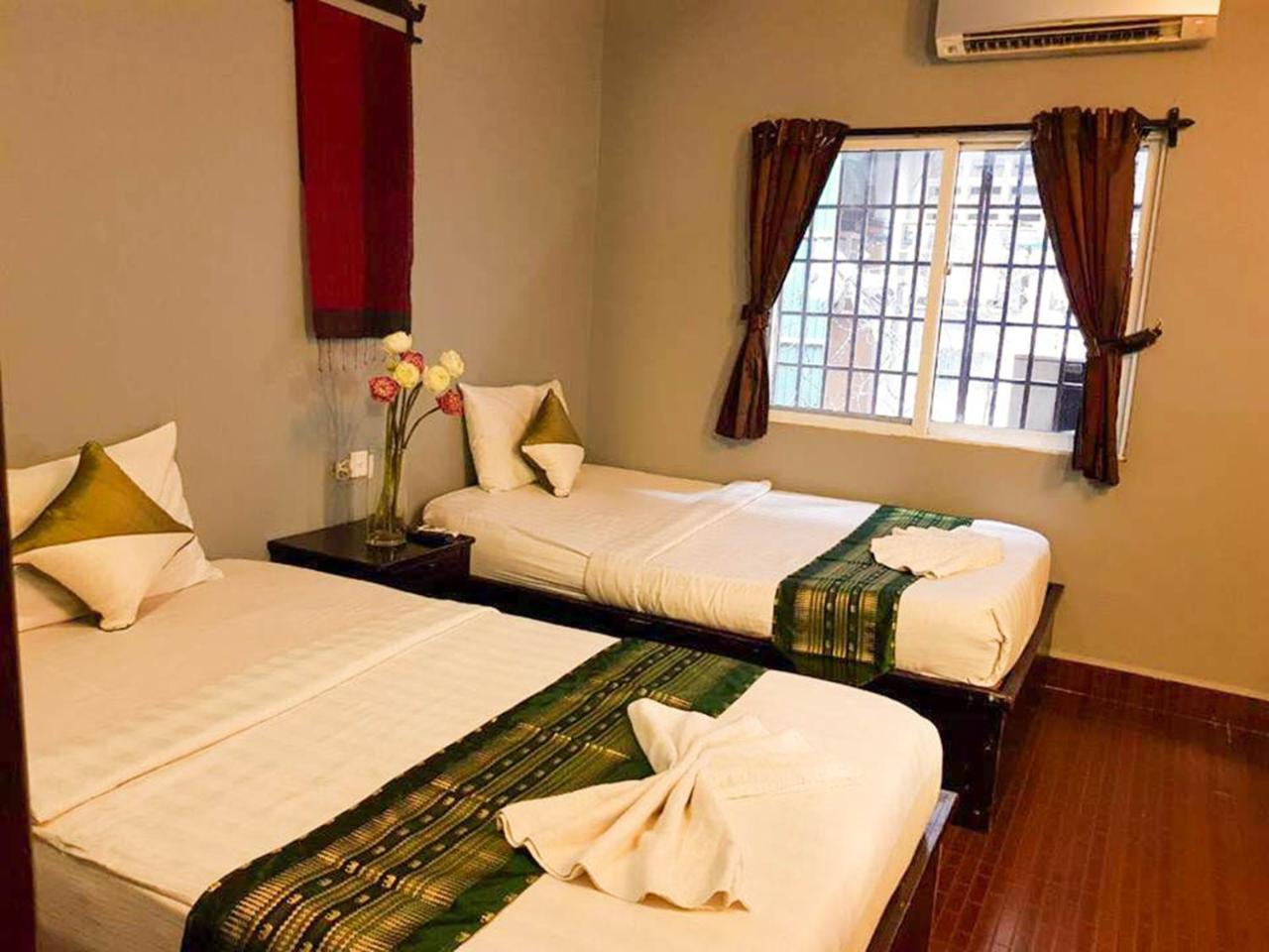 Tonle Khmer Guesthouse And Sky Bar Phnompenh Exteriér fotografie