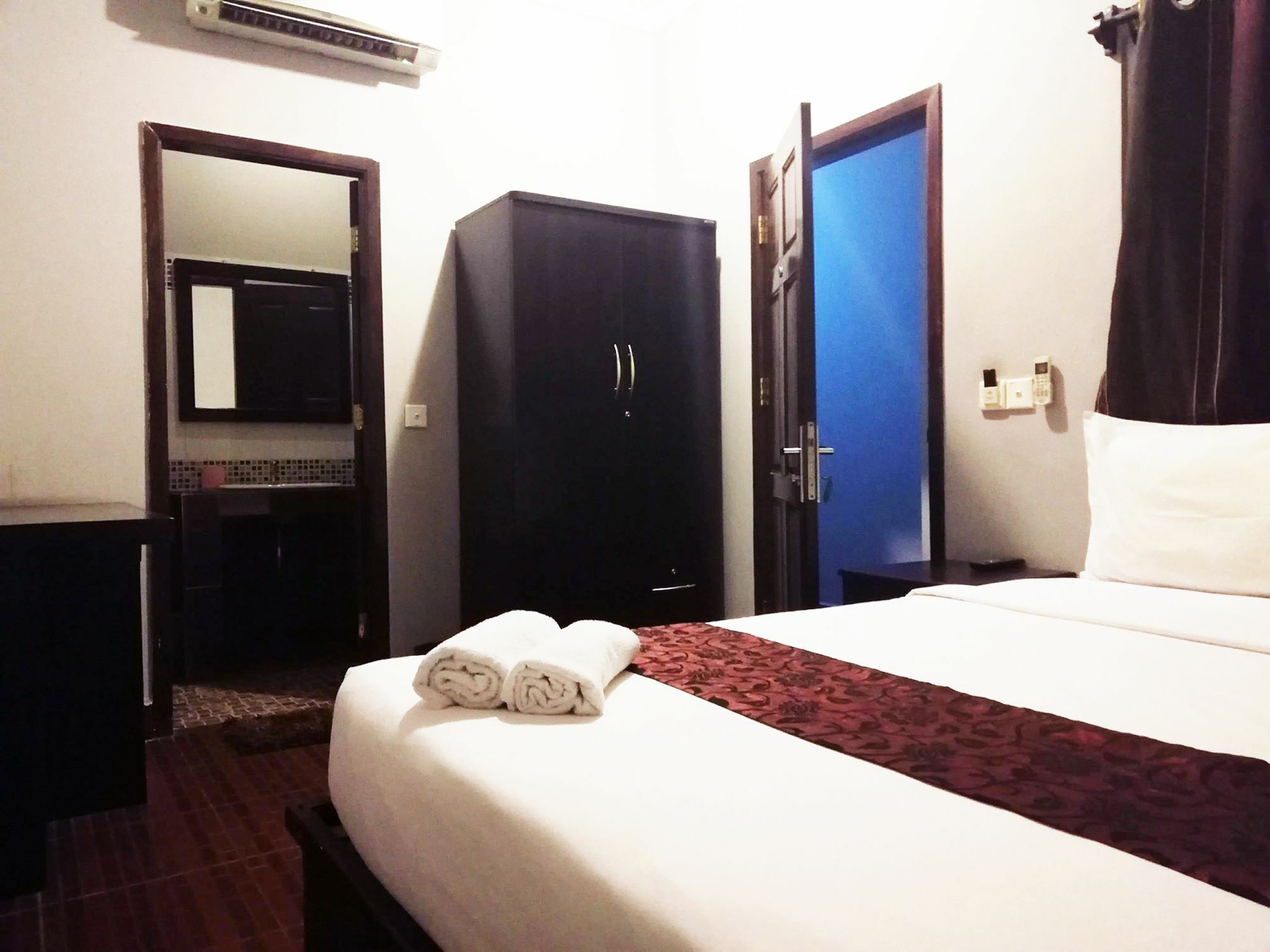 Tonle Khmer Guesthouse And Sky Bar Phnompenh Exteriér fotografie